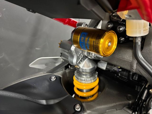 triumph - speed-triple-r