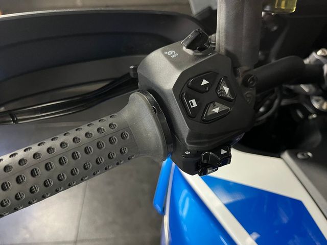 moto-guzzi - v-100-mandello