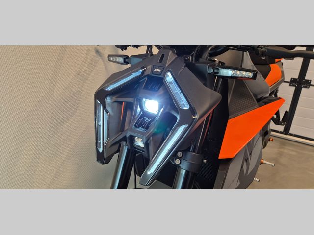 ktm - 990-super-duke
