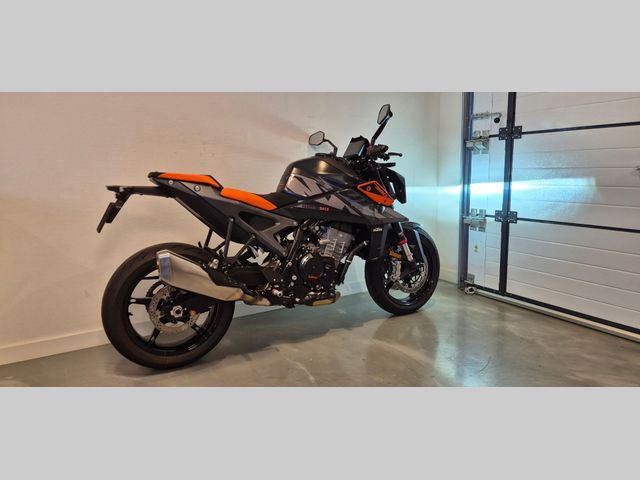 ktm - 990-super-duke