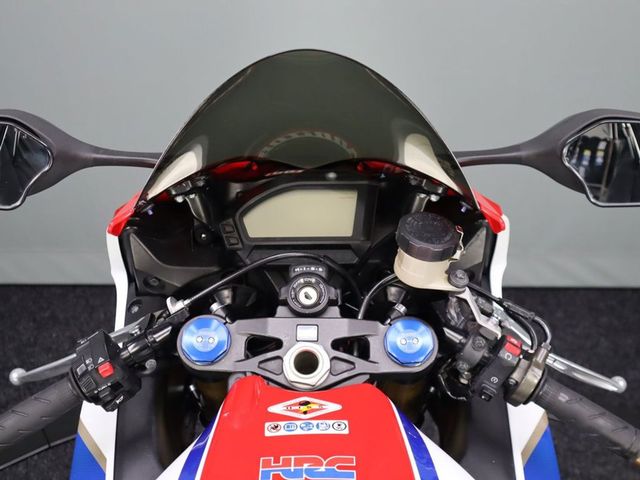 honda - cbr-1000-rr-fireblade