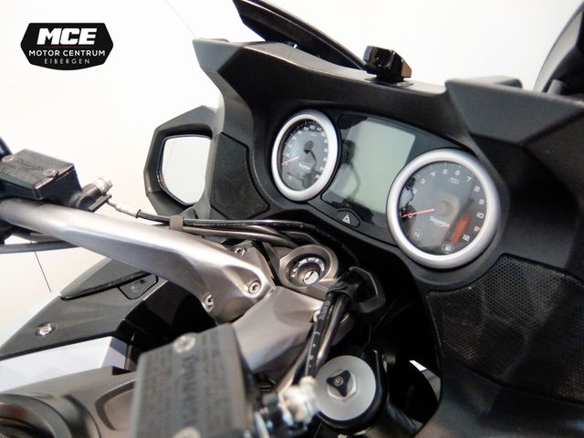 triumph - trophy-1200