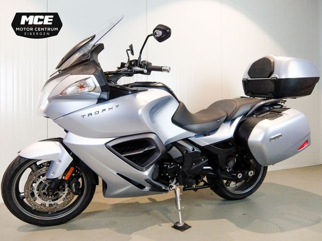 triumph - trophy-1200