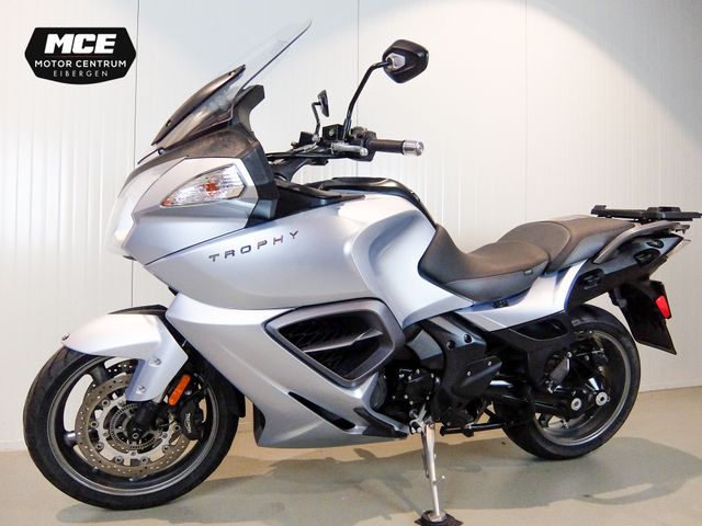triumph - trophy-1200