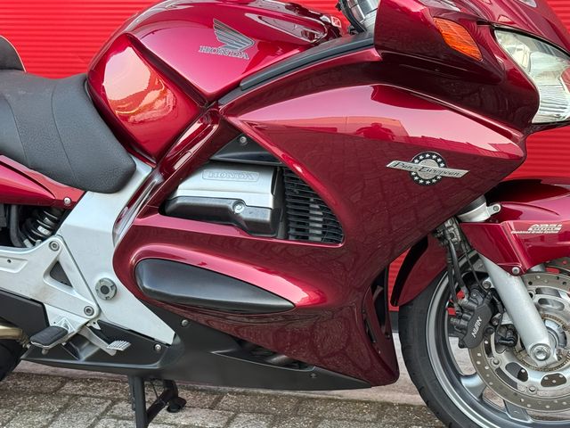 honda - st-1300-pan-european