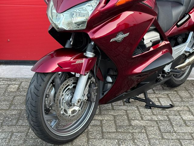 honda - st-1300-pan-european