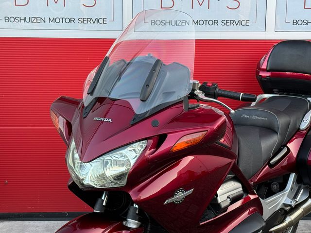 honda - st-1300-pan-european