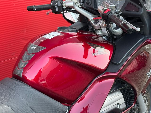 honda - st-1300-pan-european