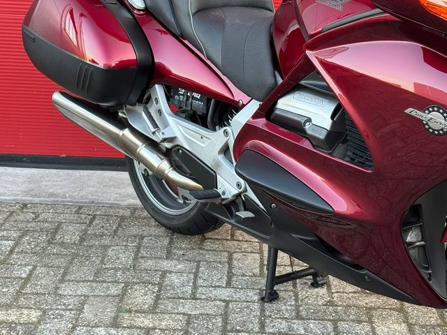 honda - st-1300-pan-european