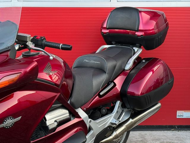 honda - st-1300-pan-european