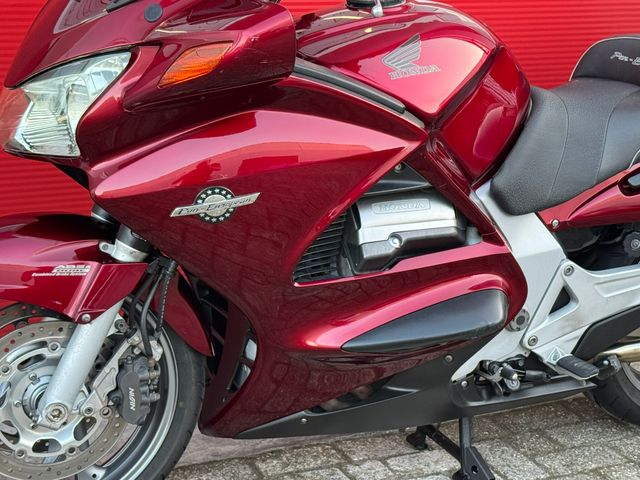 honda - st-1300-pan-european
