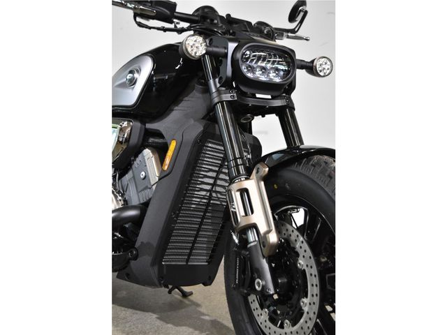 QJMOTOR - srv-600-v