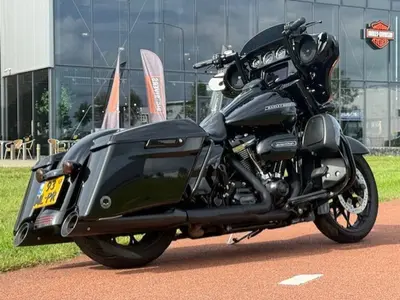 HARLEY-DAVIDSON STREET GLIDE SPECIAL FLHXS – foto 4