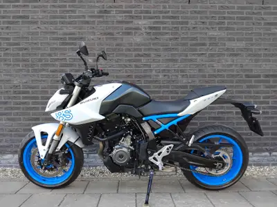 SUZUKI GSX-8S – foto 2