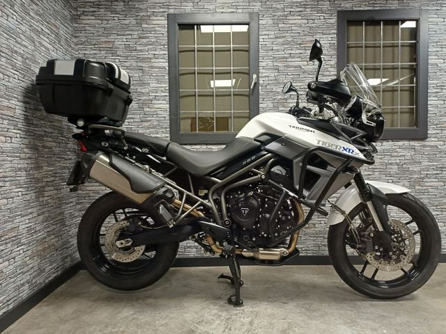 triumph - tiger-800-xrx