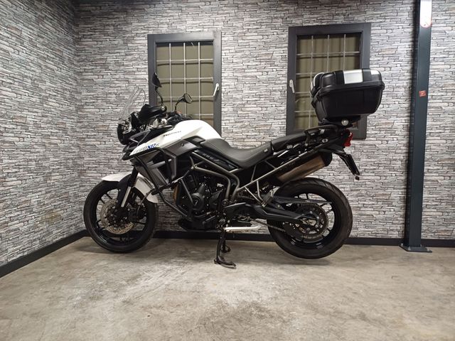 triumph - tiger-800-xrx
