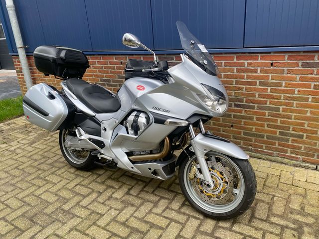 moto-guzzi - norge-1200-gt