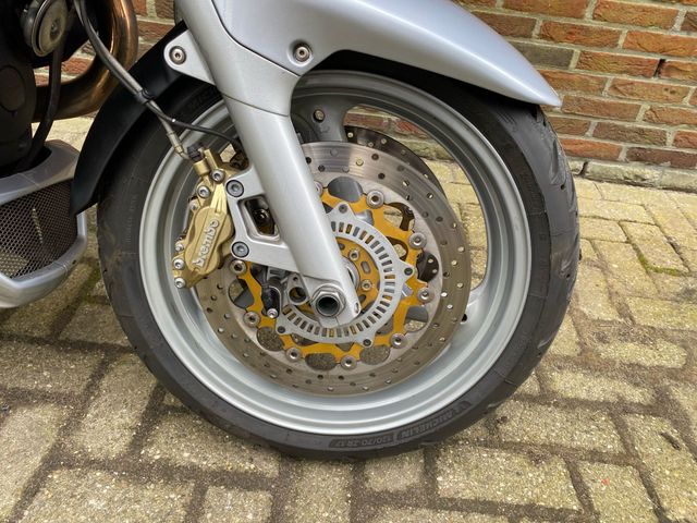 moto-guzzi - norge-1200-gt