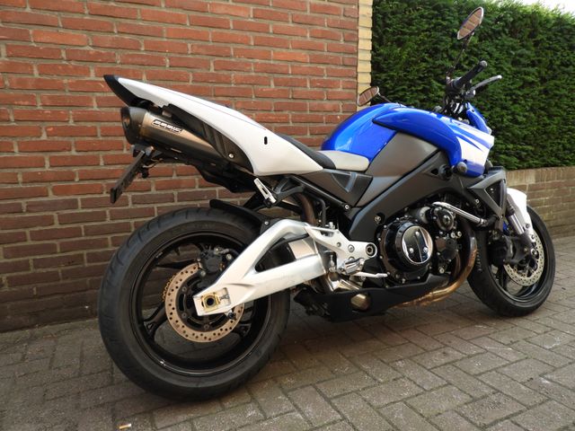 suzuki - b-king-1300