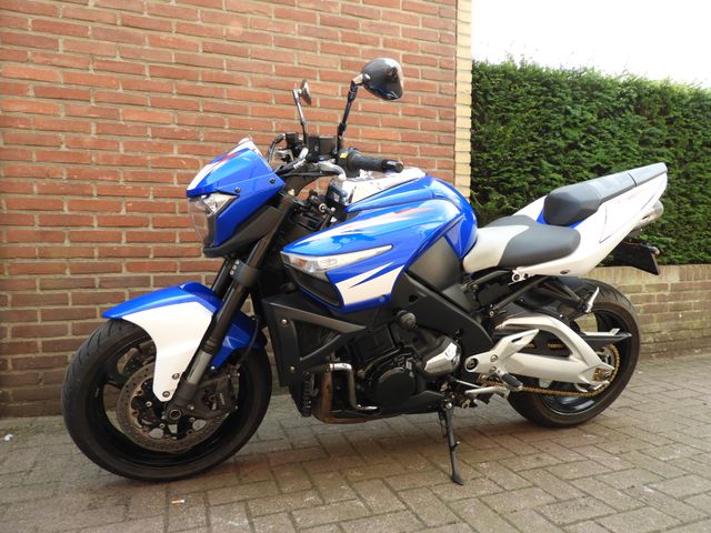 suzuki - b-king-1300