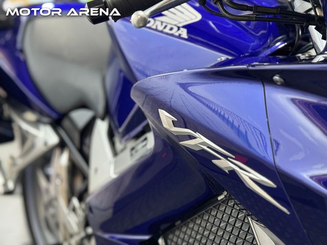honda - vfr-800-fi-vtec