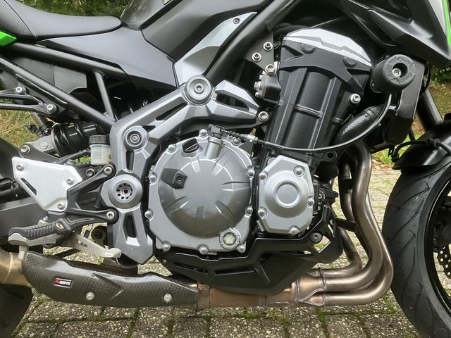 kawasaki - z900