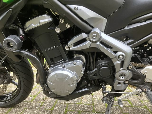 kawasaki - z900
