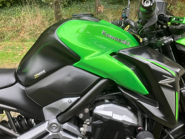 kawasaki - z900