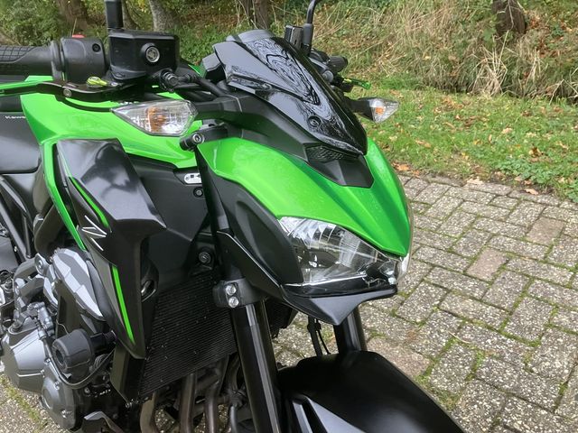 kawasaki - z900