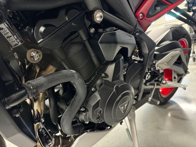 triumph - street-triple-765-r