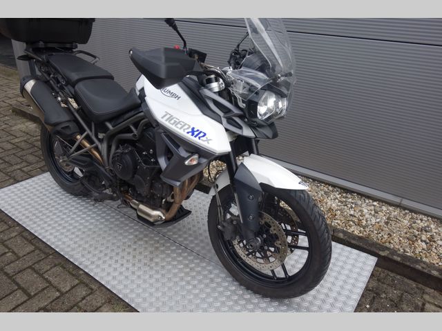 triumph - tiger-800-xrx