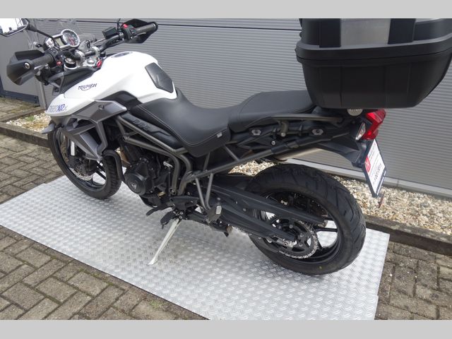 triumph - tiger-800-xrx