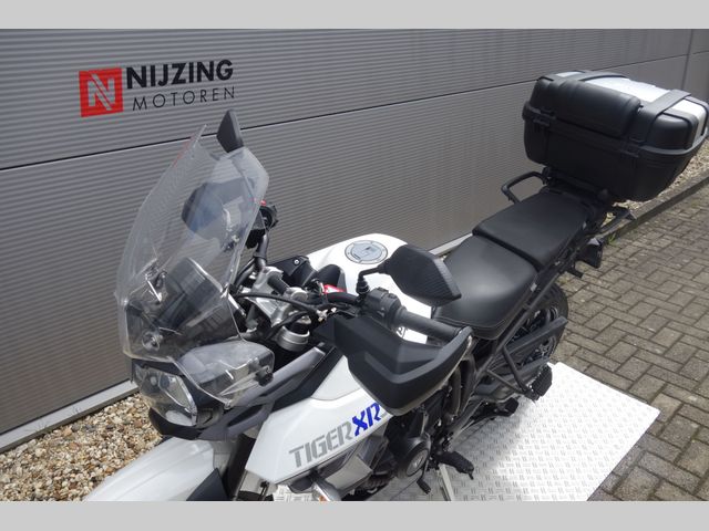 triumph - tiger-800-xrx