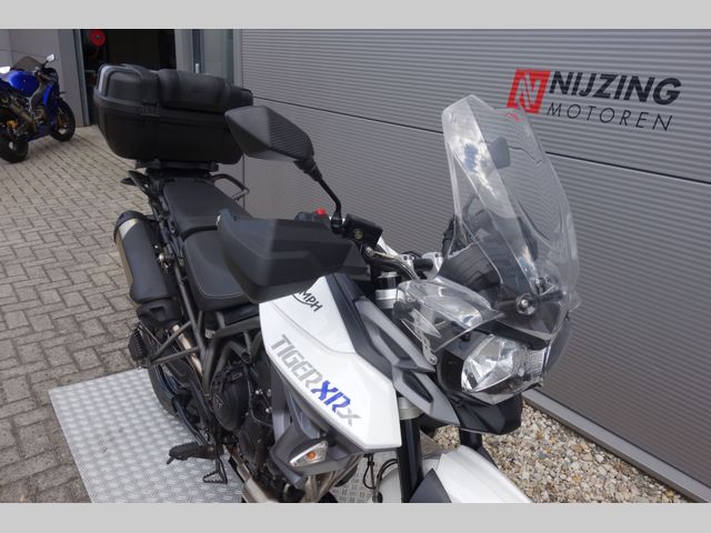 triumph - tiger-800-xrx