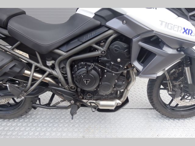 triumph - tiger-800-xrx