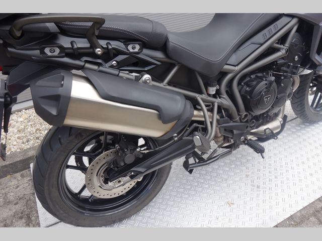 triumph - tiger-800-xrx