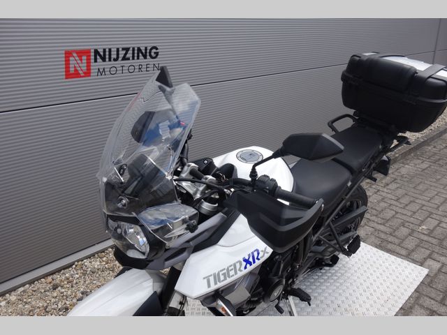 triumph - tiger-800-xrx