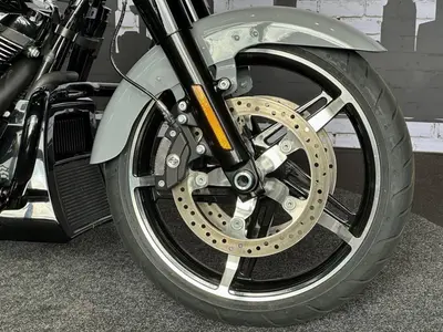 HARLEY-DAVIDSON STREET GLIDE FLHX – foto 4