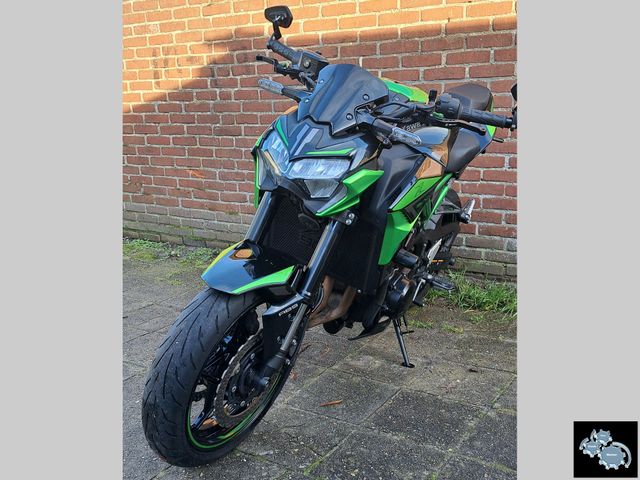kawasaki - z900