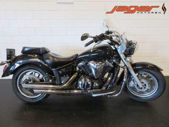 yamaha - xvs-1300-a-midnight-star