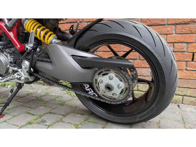 ducati - hypermotard-950