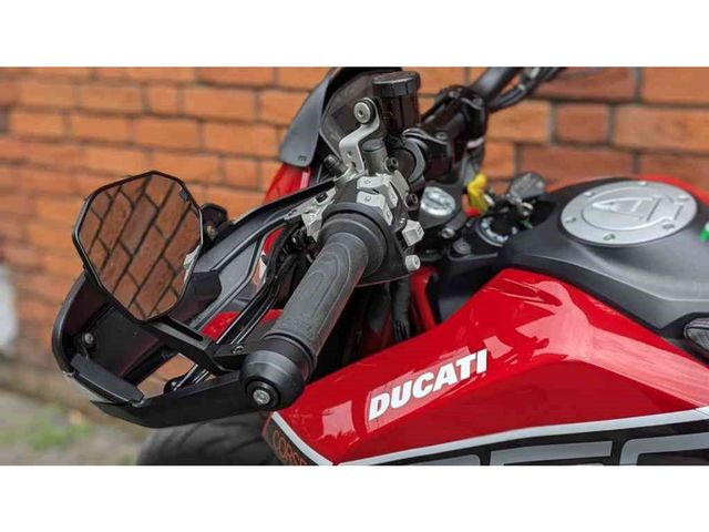 ducati - hypermotard-950