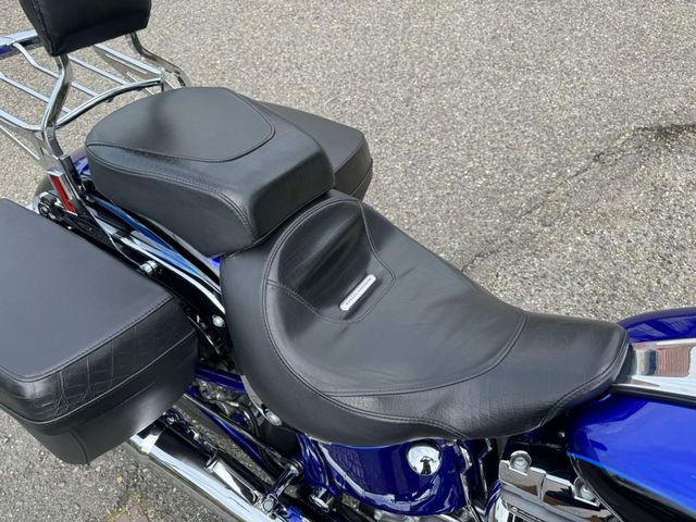 harley-davidson - convertible-softail-cvo