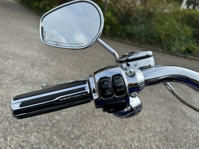 harley-davidson - convertible-softail-cvo