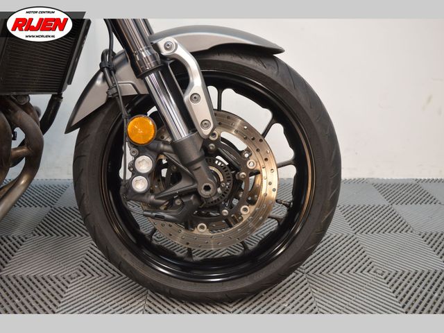 yamaha - xsr-900-abs