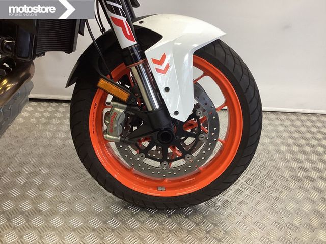 ktm - 1290-super-duke-r