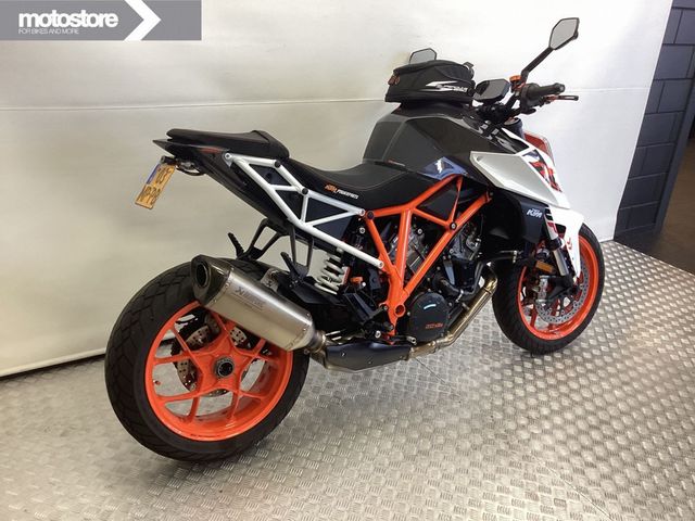 ktm - 1290-super-duke-r