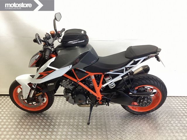 ktm - 1290-super-duke-r