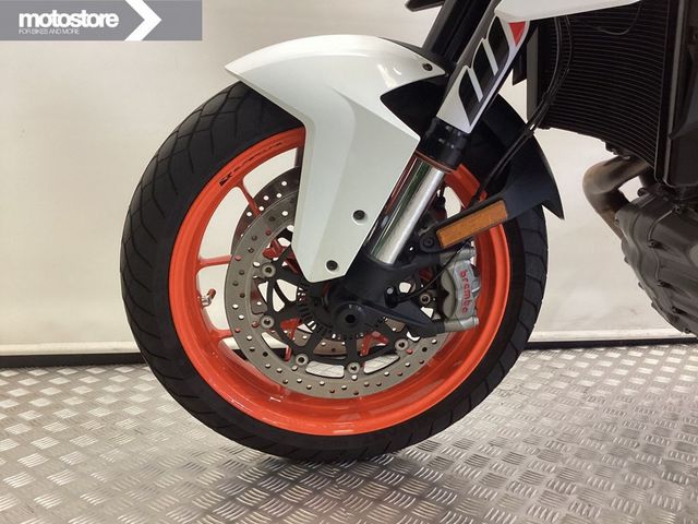 ktm - 1290-super-duke-r