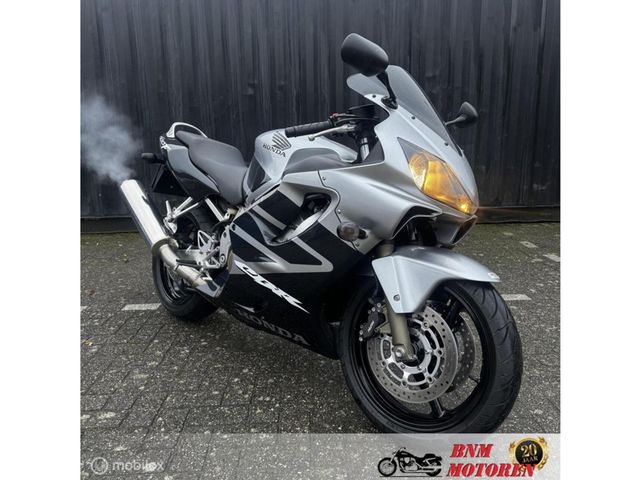 honda - cbr-600-f